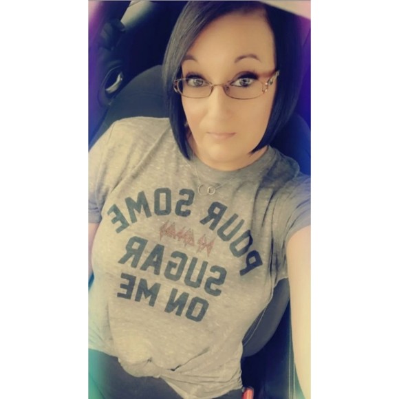 Meet your Posher, Robin - Picture 1 of 2